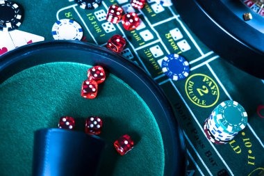 menang 123 platform interface showing football markets and live-dealer tables